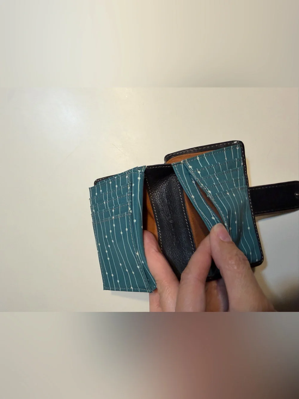 vintage Fossil black leather snap-closure wallet